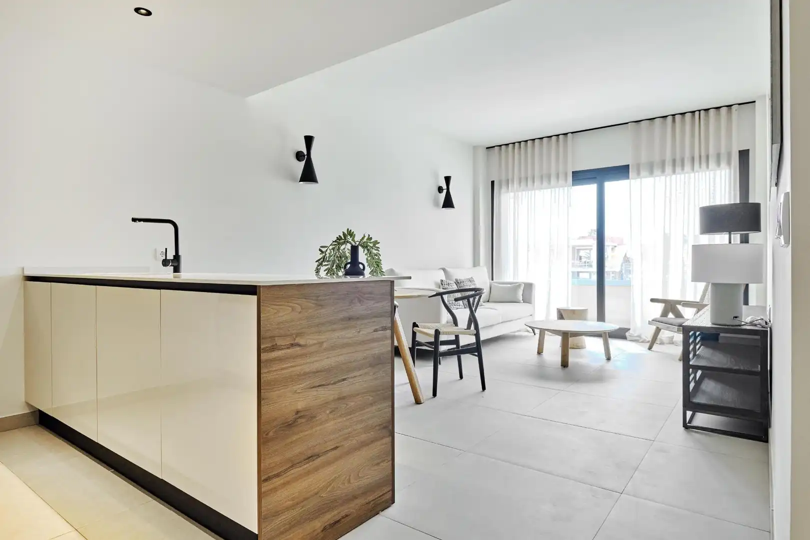 Sala de estar de Ático en venta en Torrevieja con Aire acondicionado, Calefacción y Jardín privado