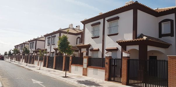 Casa adosada de lloguer amb opció a compra a Avenida de Triana, Alcalá del Río