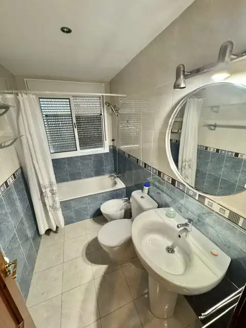 Bathroom of Apartments for sale in Gelves  with Air Conditioner, Storage room and Balcony