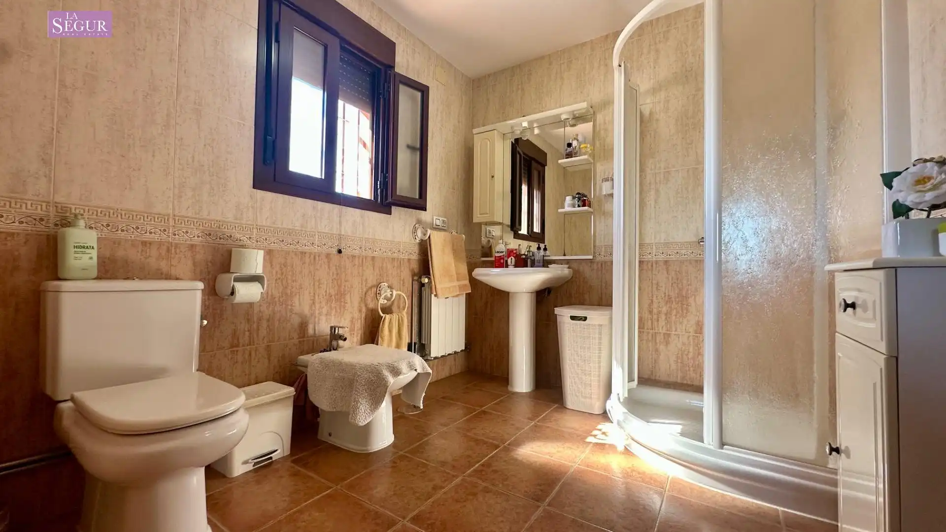 Bany de Casa o xalet en venda en Conil de la Frontera amb Jardí privat, Terrassa i Piscina