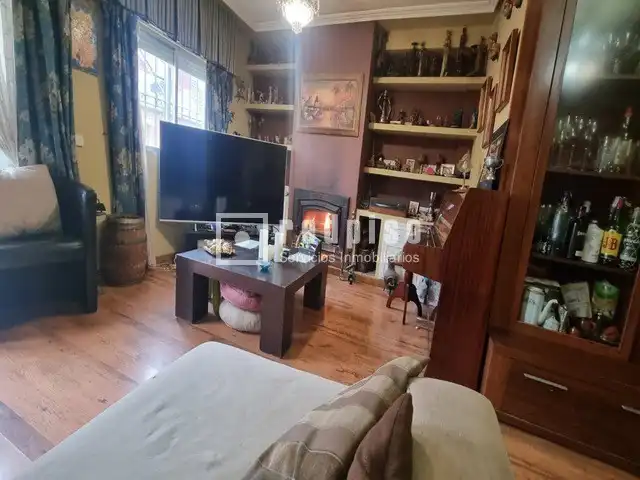 Sala d'estar de Casa o xalet en venda en Colmenar Viejo amb Aire condicionat, Calefacció i Jardí privat