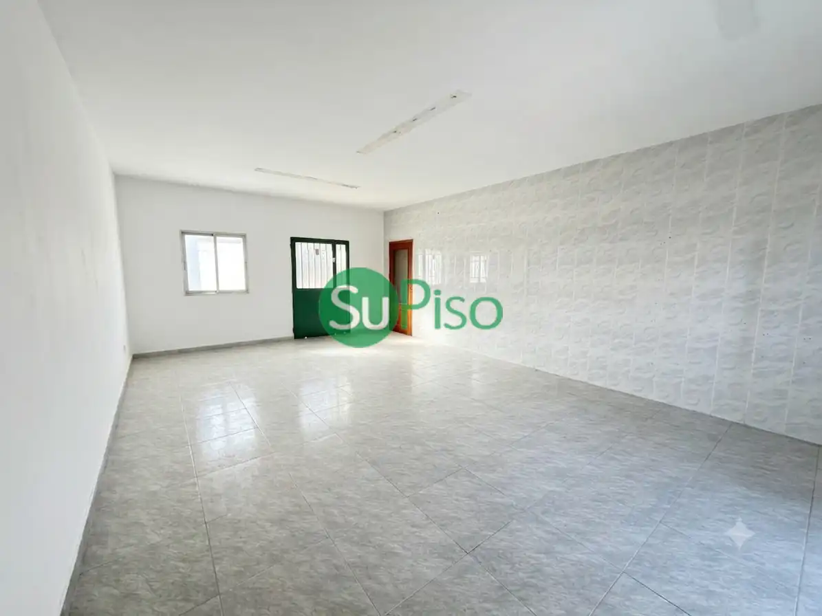 Business premises for sale in Barrio Estación 10