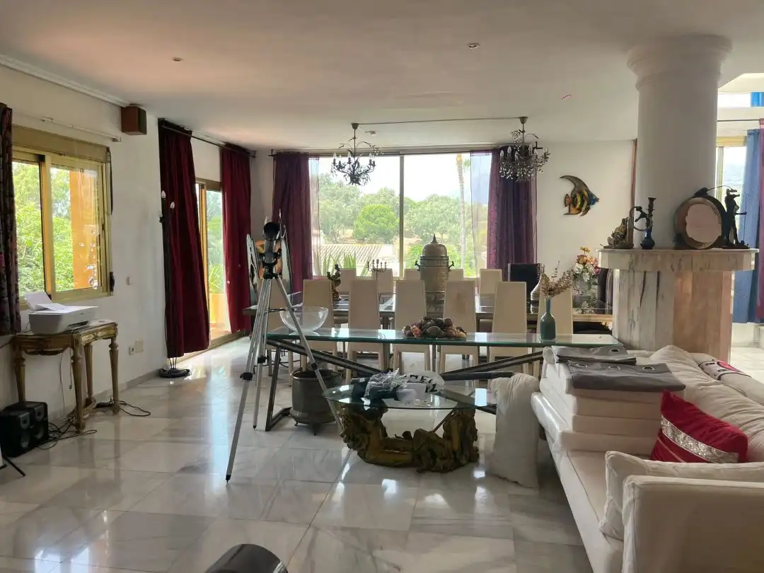 Comedor de Casa o chalet en venta en Marbella con Aire acondicionado, Calefacción y Jardín privado