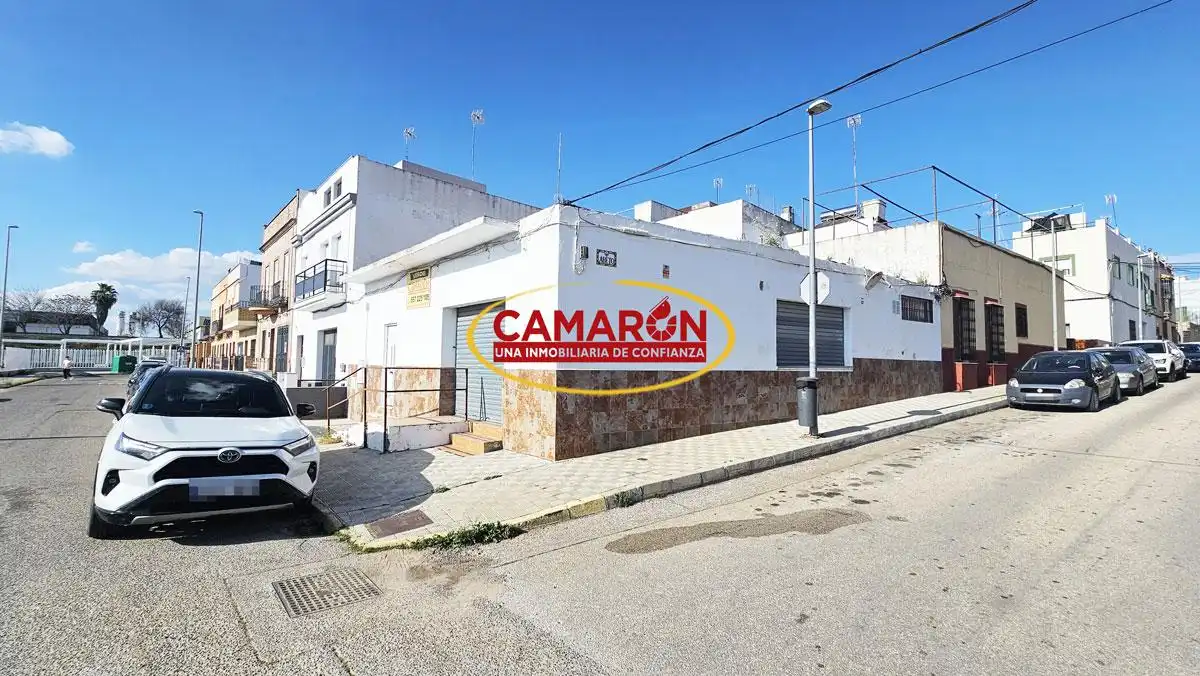 Local comercial en venta en Coria del Río