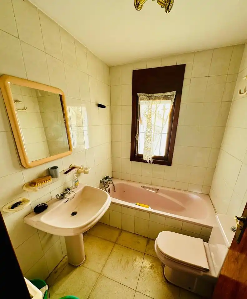 Baño de Finca rústica en venta en Tudela con Jardín privado