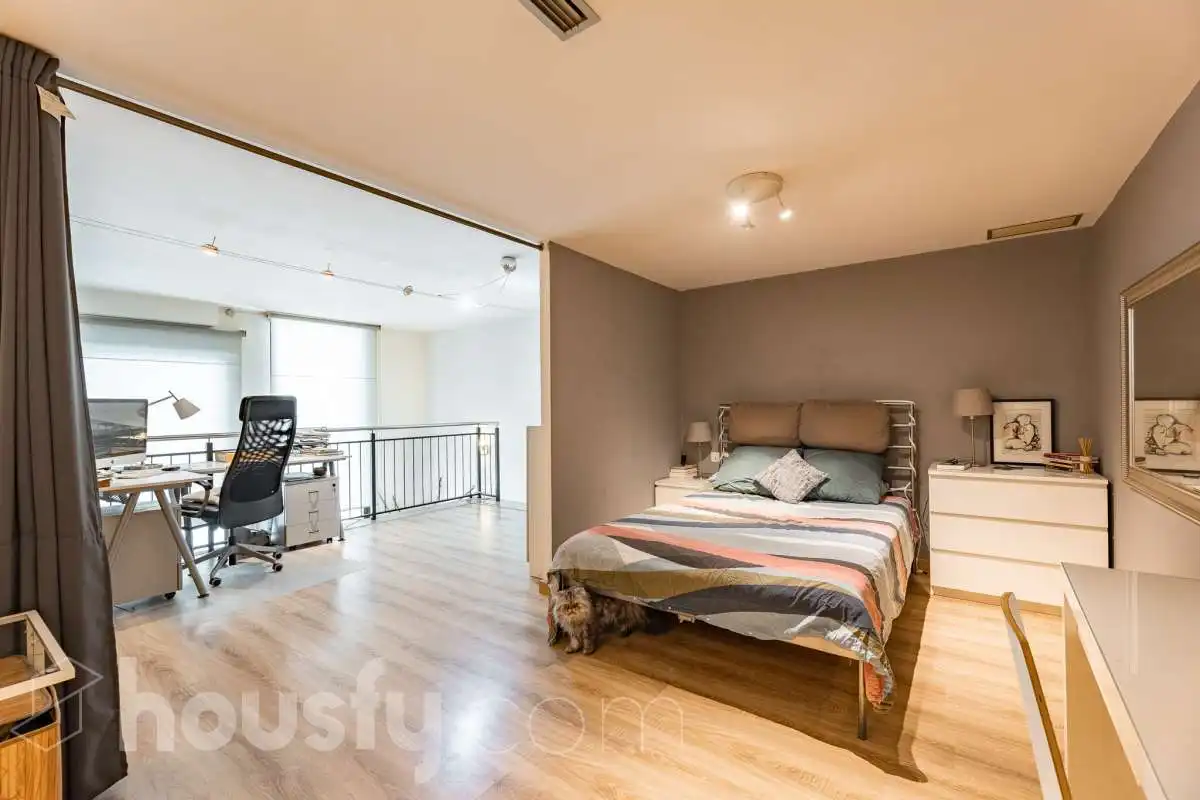 Bedroom of Duplexes for sale in L'Hospitalet de Llobregat  with Air Conditioner, Heating and Parquet flooring