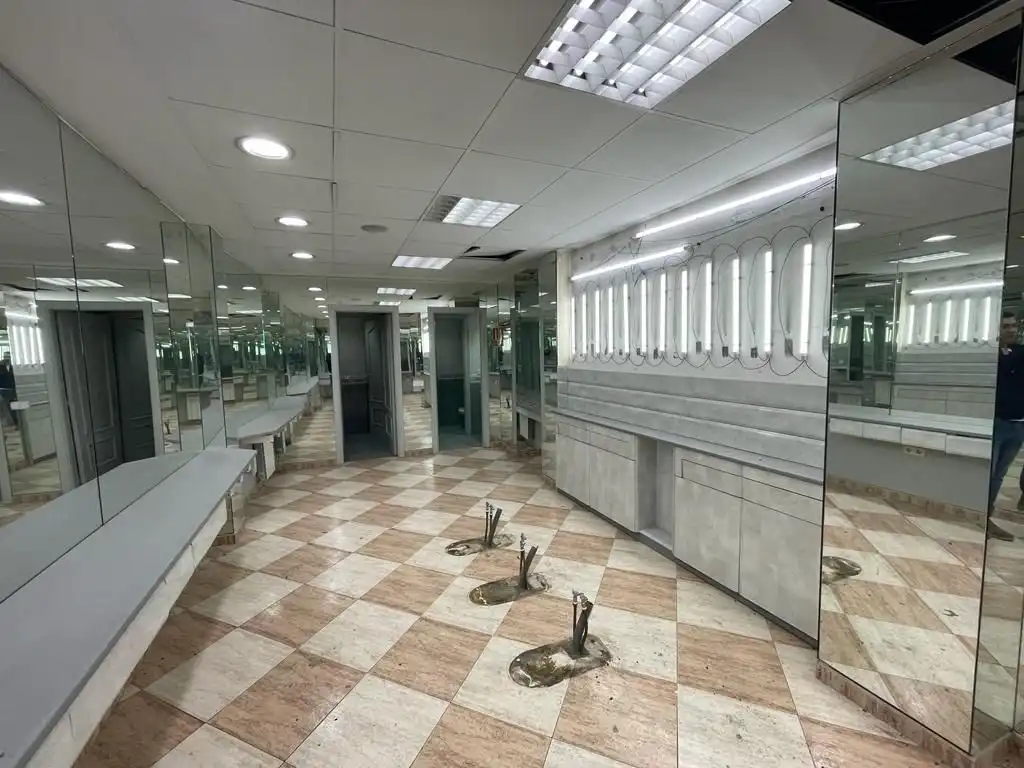 Badezimmer von Büro zum Verkauf in Getafe mit Klimaanlage