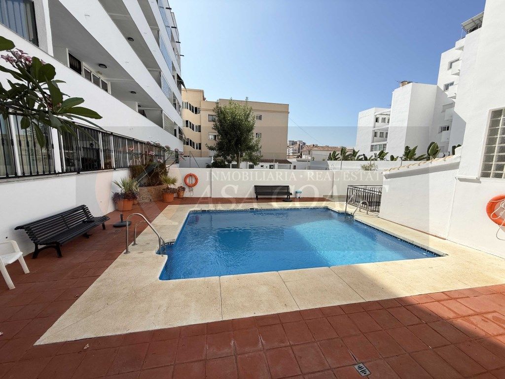 Swimming pool of Flat for sale in Fuengirola  with Balcony