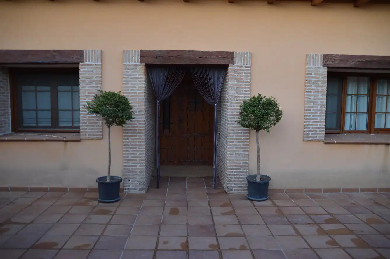 Casa o chalet en venta en Torre del Burgo con Aire acondicionado, Jardín privado y Terraza