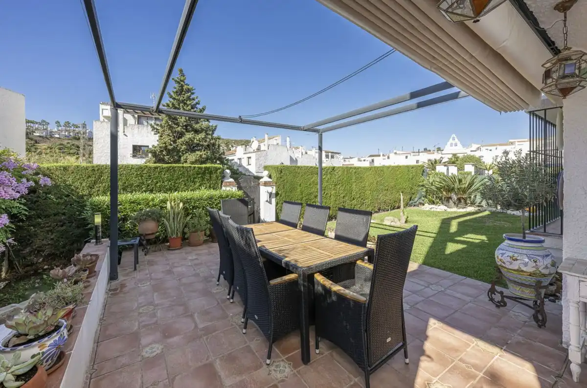 Terraza de Casa o chalet en venta en Manilva con Aire acondicionado, Jardín privado y Piscina comunitaria
