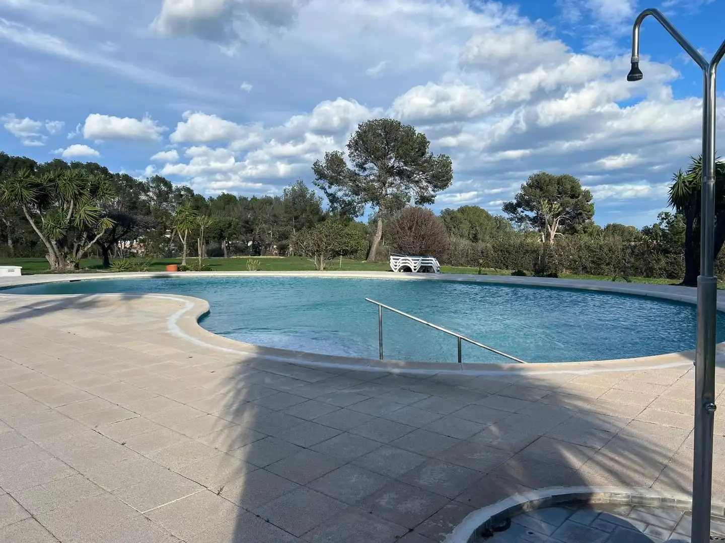 Swimming pool of Study for sale in La Nucia