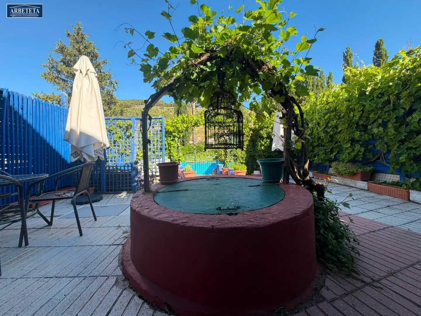 Terrasse von Einfamilien-Reihenhaus zum Verkauf in Centenera mit Heizung, Privatgarten und Schwimmbad