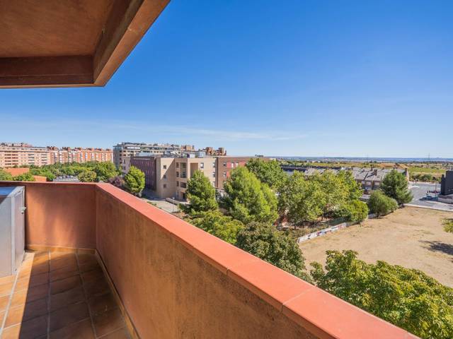 Piso en Venta en C. de Zúrich, 33 en Rosas - Musas