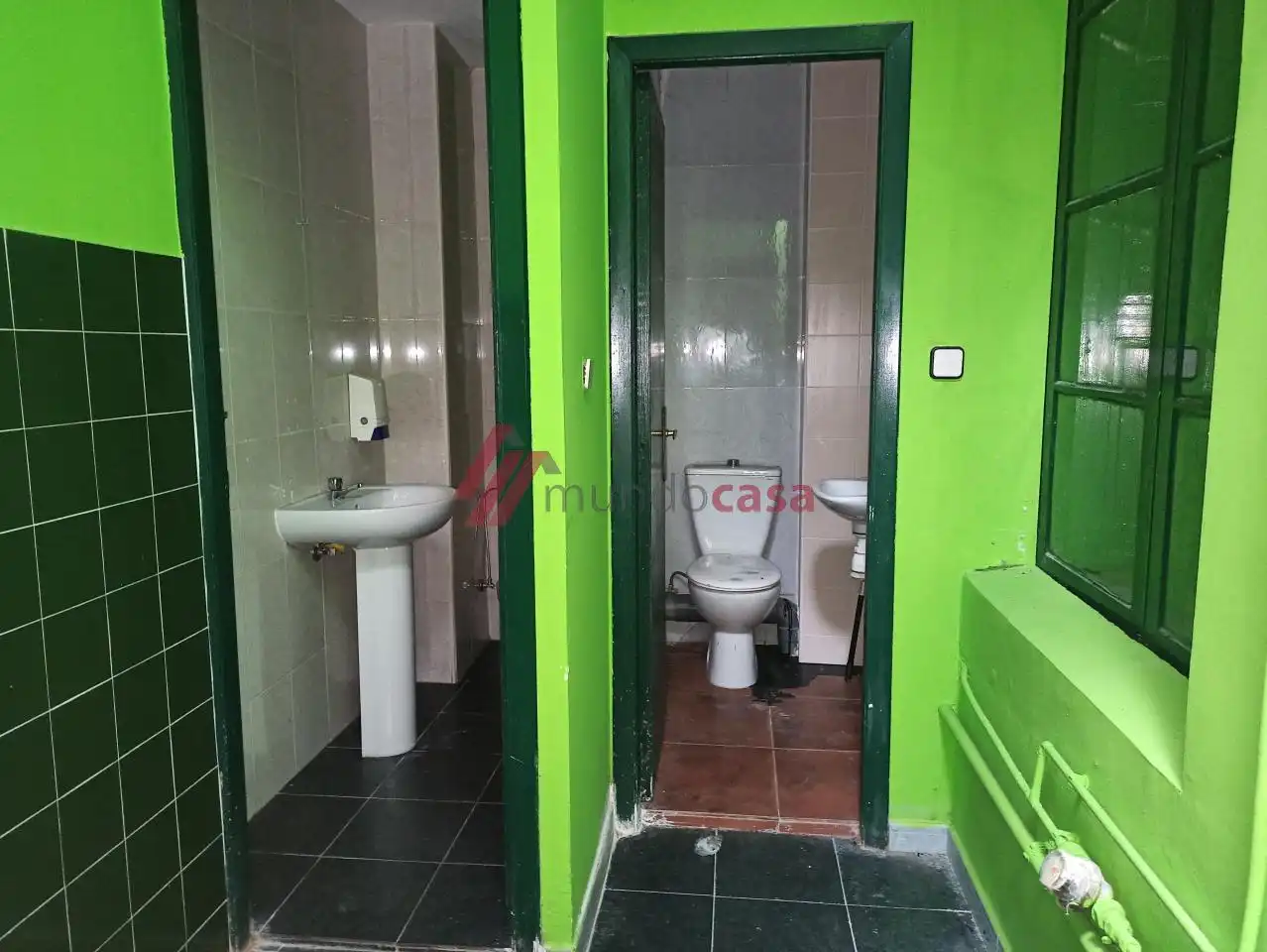 Badezimmer von Geschaftsraum zur Miete in Ferrol