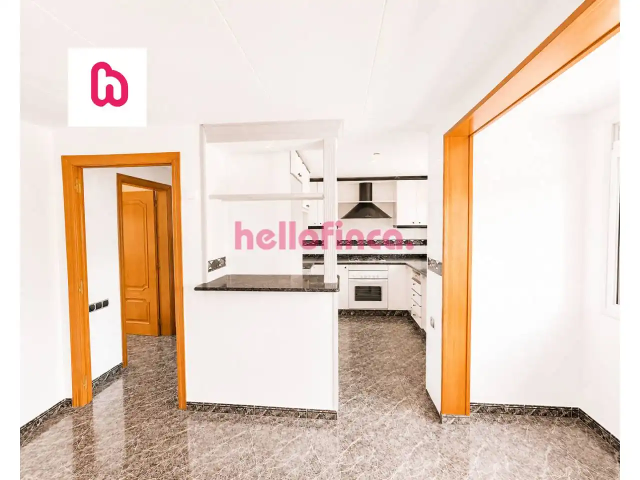 Cocina de Piso en venta en Terrassa con Trastero y Alarma