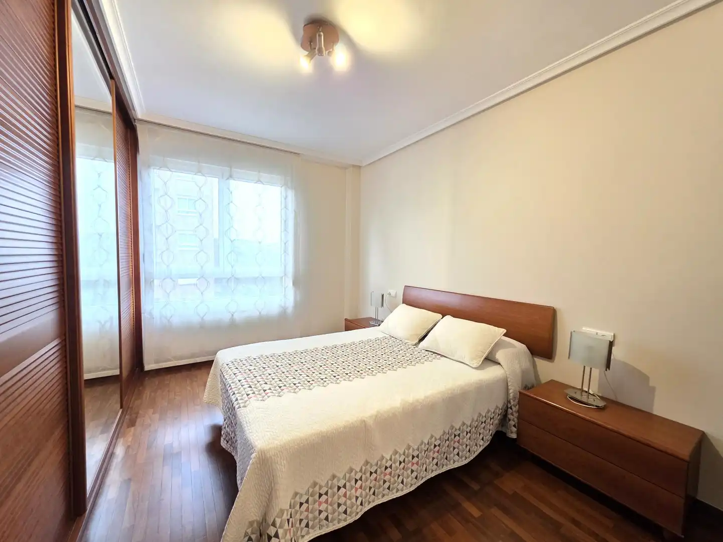 Schlafzimmer von Wohnung zur Miete in Sur