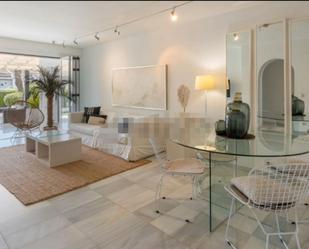 Sala d'estar de Casa o xalet de lloguer en Almuñécar amb Aire condicionat, Calefacció i Jardí privat