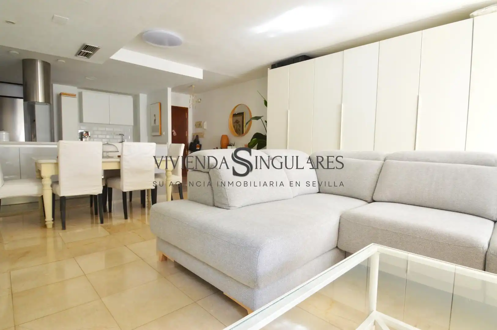 Sala de estar de Piso en venta en  Sevilla Capital con Aire acondicionado y Piscina comunitaria