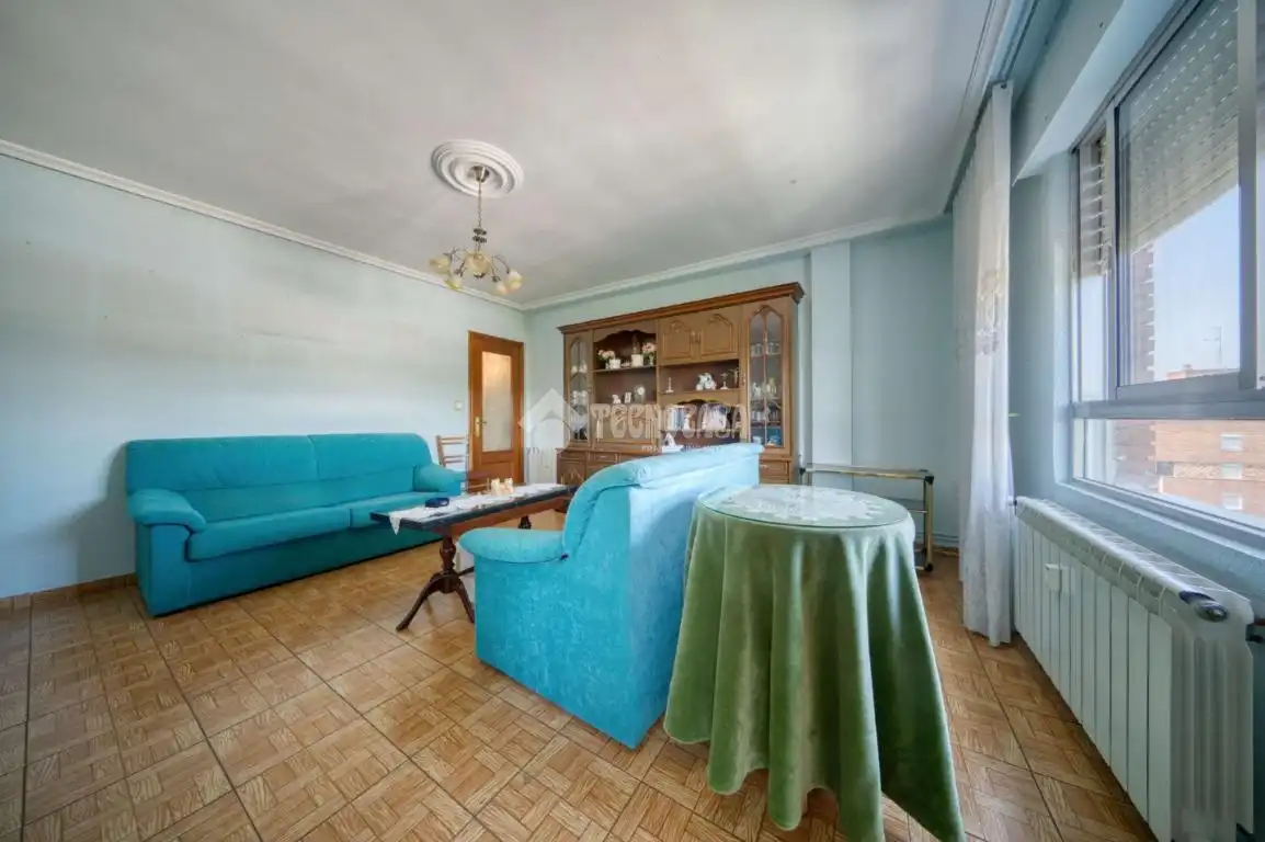 Living room of Flat for sale in Valladolid  with Heating