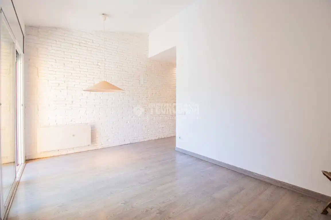Habitación de Casa adosada en venta en Sant Cugat del Vallès con Calefacción y Terraza