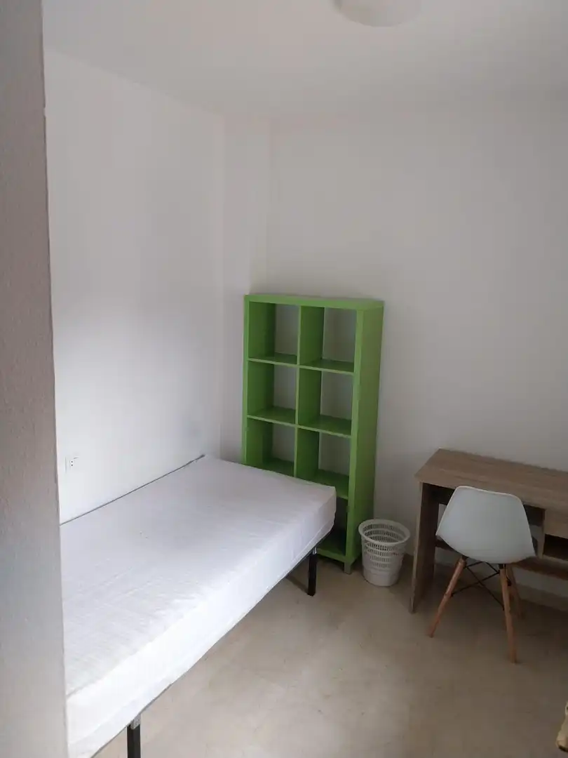 Dormitori de Casa o xalet de lloguer en Granada amb Calefacció, Jardí privat i Moblat