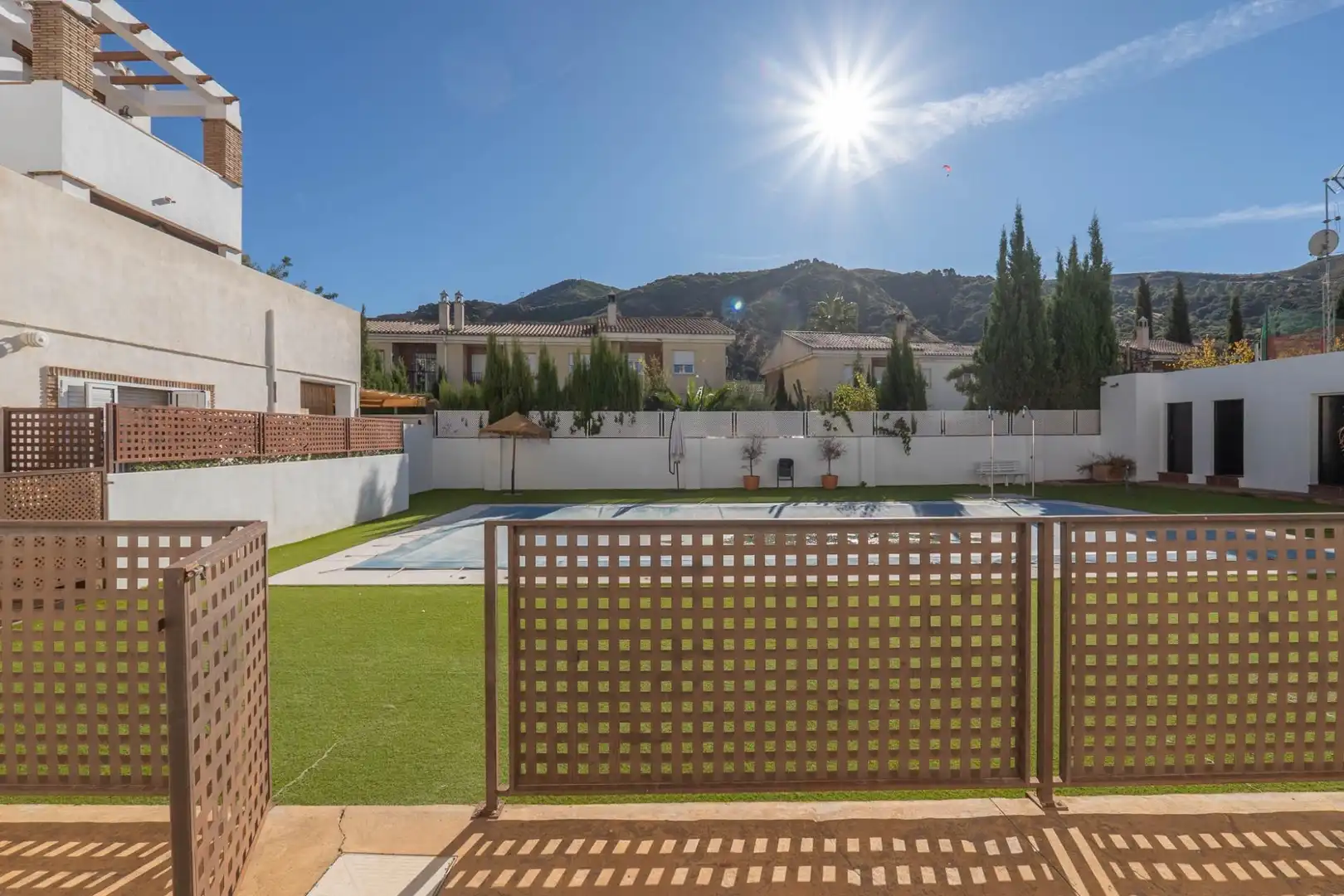 Jardín de Casa adosada en venta en Cenes de la Vega con Aire acondicionado, Calefacción y Jardín privado
