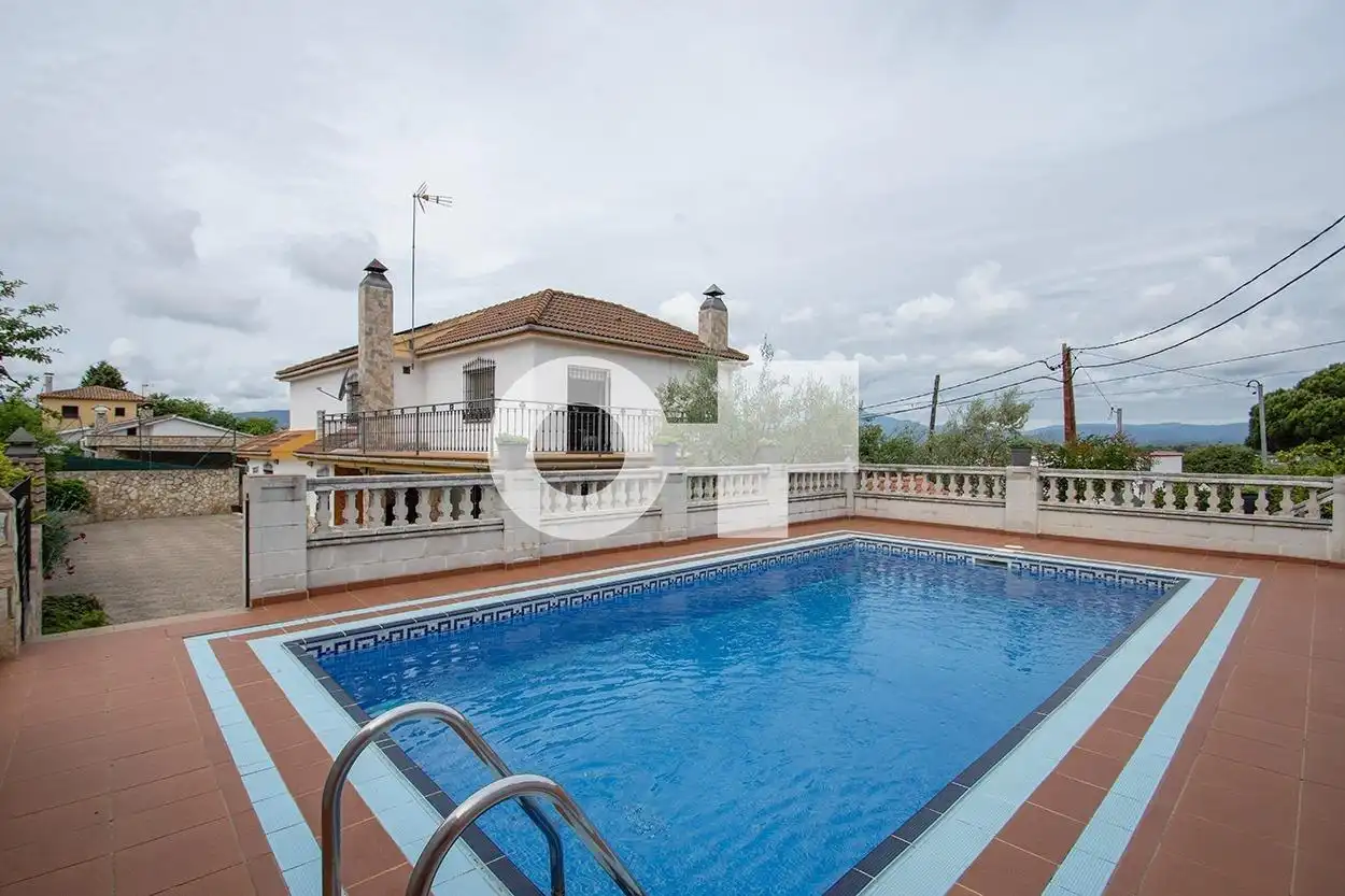 Piscina de Casa o xalet en venda en Tordera amb Calefacció, Terrassa i Piscina