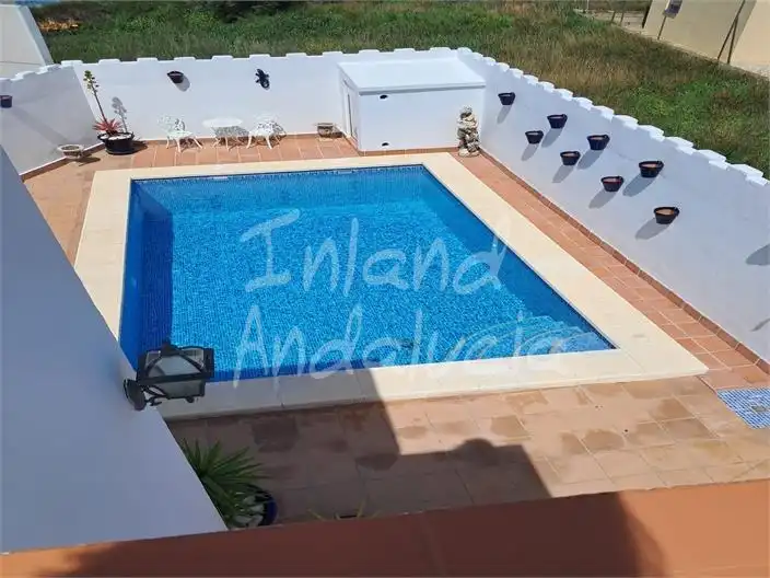 Casa con piscina en venta en Lora de Estepa, imagen 3