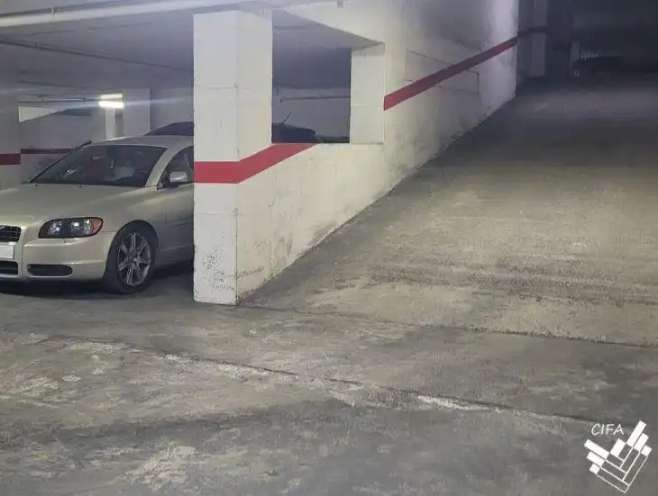 Einzelparkplatz zur Miete in Calle de Joanot Martorell, imagen 6