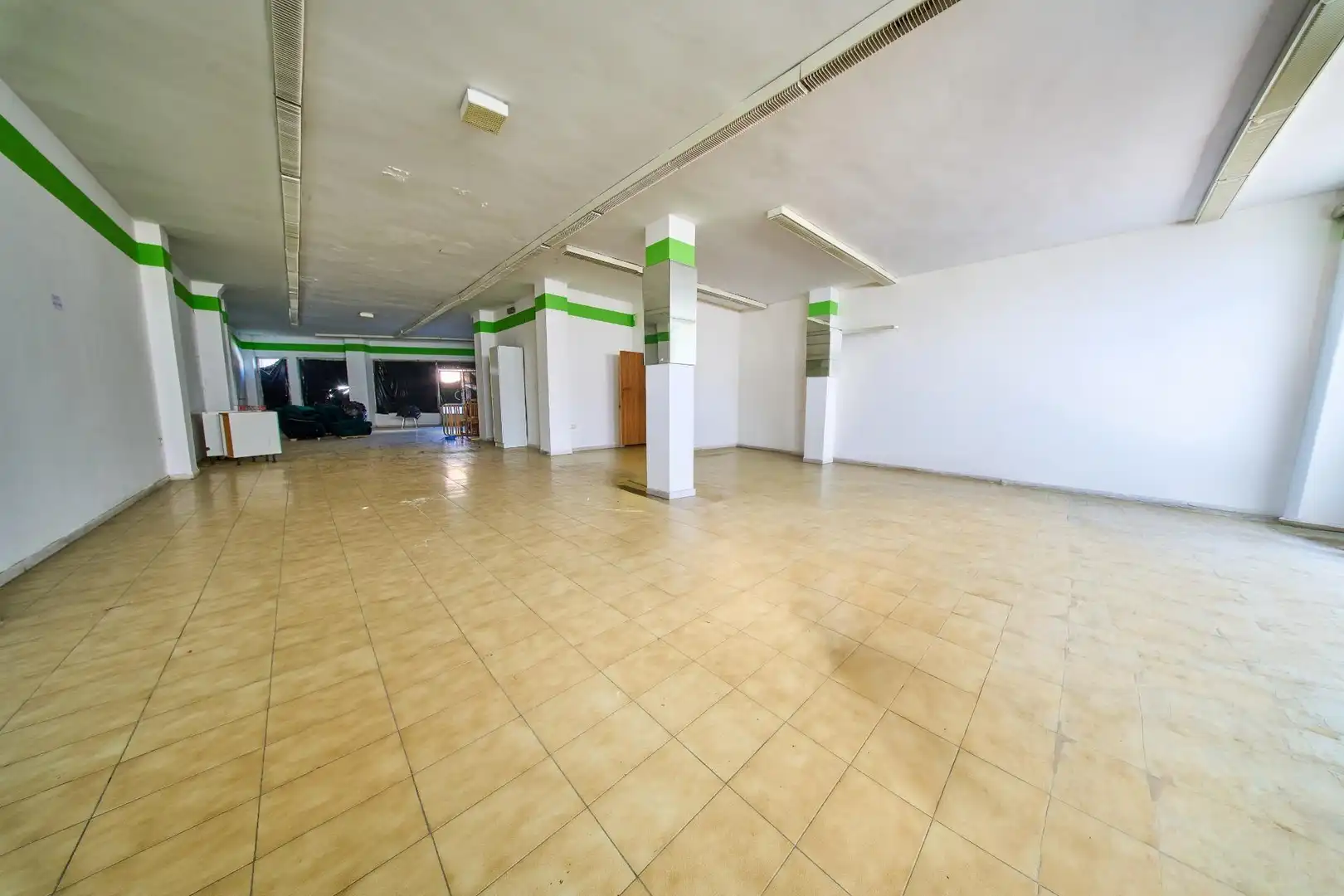 Local comercial en venda a Avenida ING. GUTIERREZ SEGURA, imagen 12