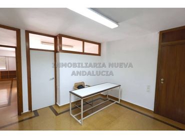Bureau avec ascenseur à louer à Centro