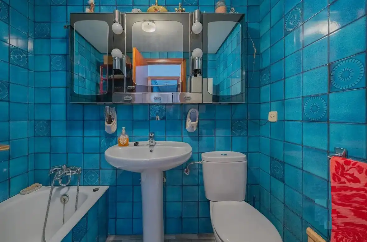 Bathroom of Flat for sale in Bilbao   with Heating and Balcony