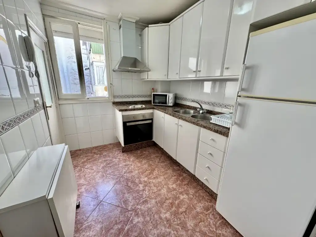 Wohnung zur Miete in Calle Infanta Doña Maria, Ciudad Jardín - Zoco