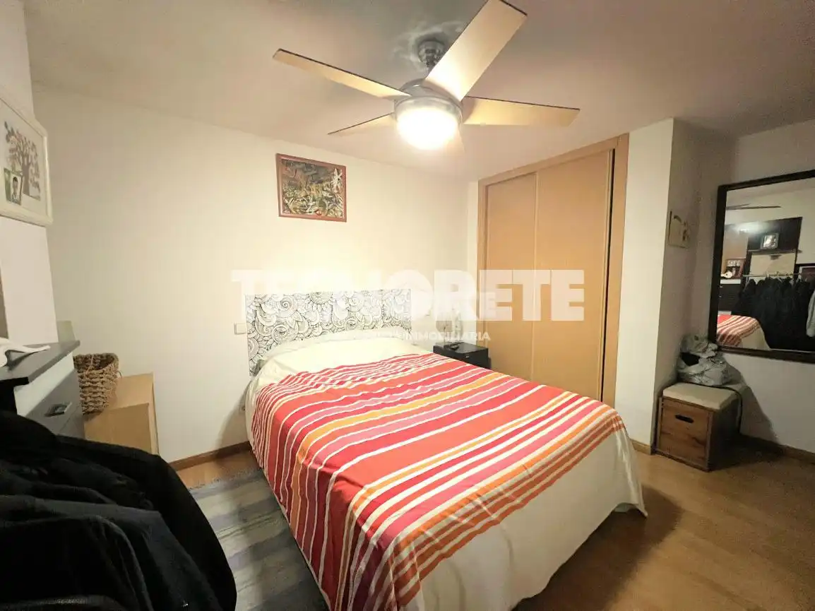 Schlafzimmer von Wohnung zum Verkauf in Cobisa mit Heizung und Privatgarten