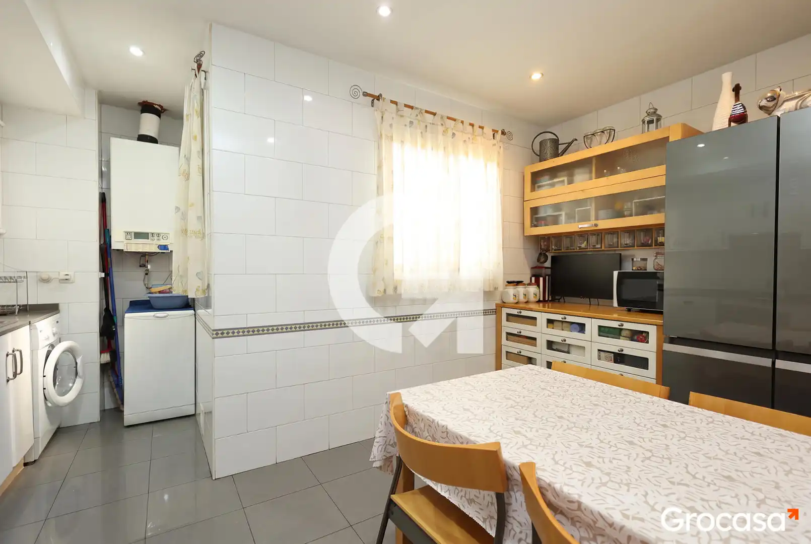 Cocina de Piso en venta en L'Hospitalet de Llobregat con Aire acondicionado, Calefacción y Horno