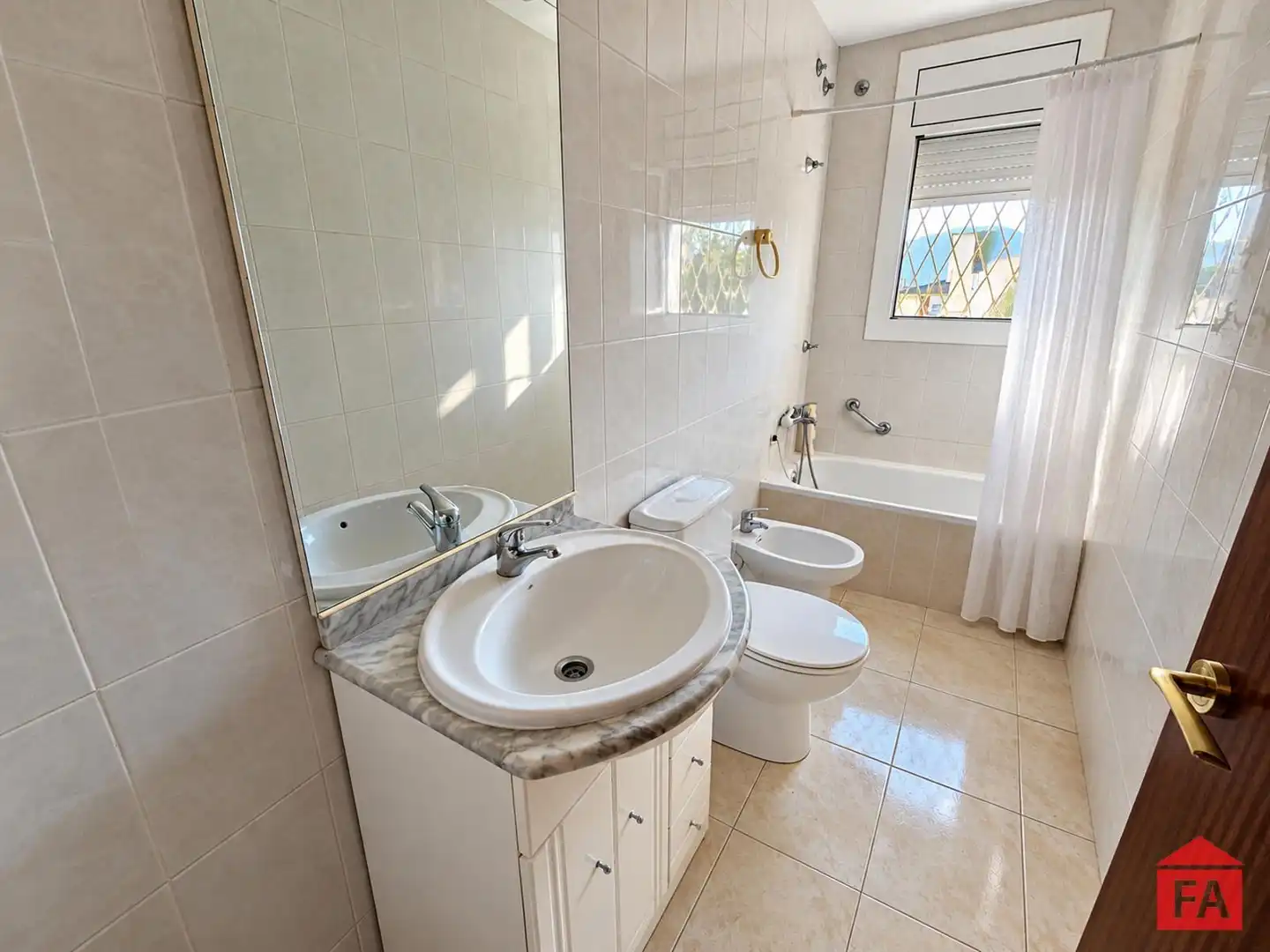 Bathroom of Detached homes for sale in Albinyana  with Terrace, Balcony and Alarm