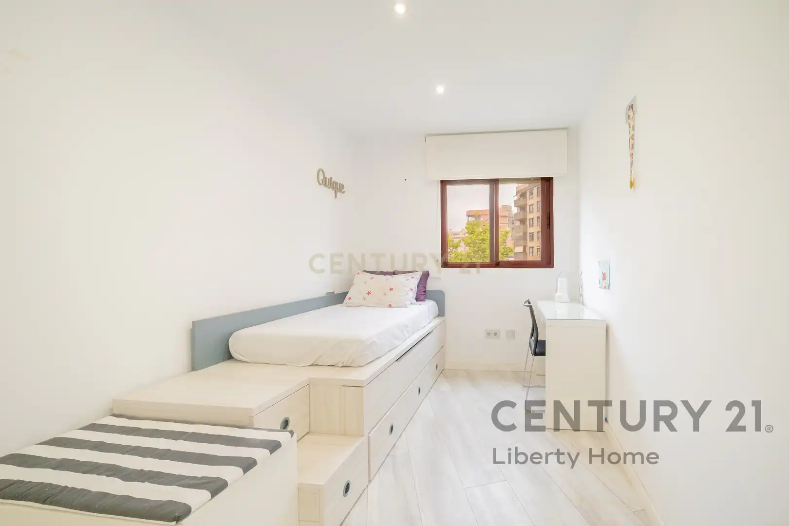 Bedroom of Apartments for rent in Valencia  with Air Conditioner, Private garden and Oven