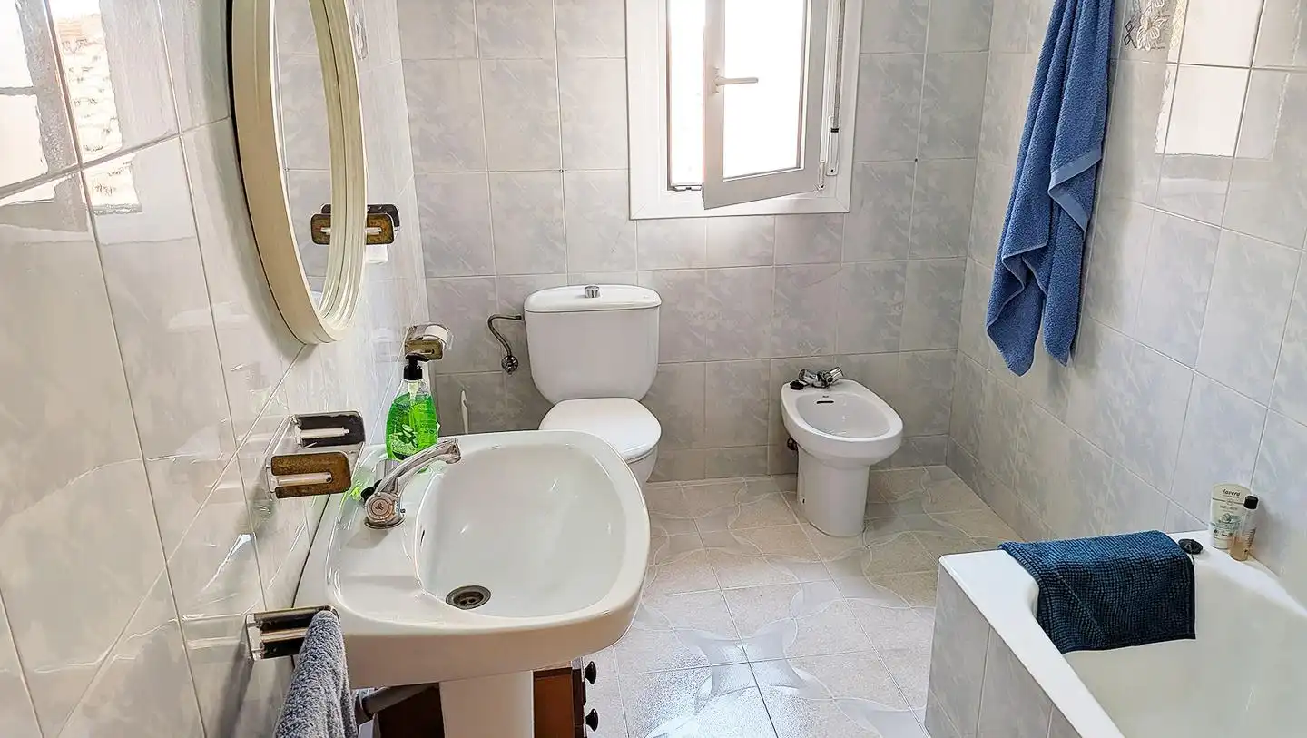 Bathroom of Houses for sale in Ulldecona  with Terrace, Furnished and Balcony