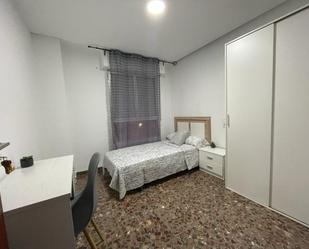 Bedroom of Flat to rent in Elche / Elx