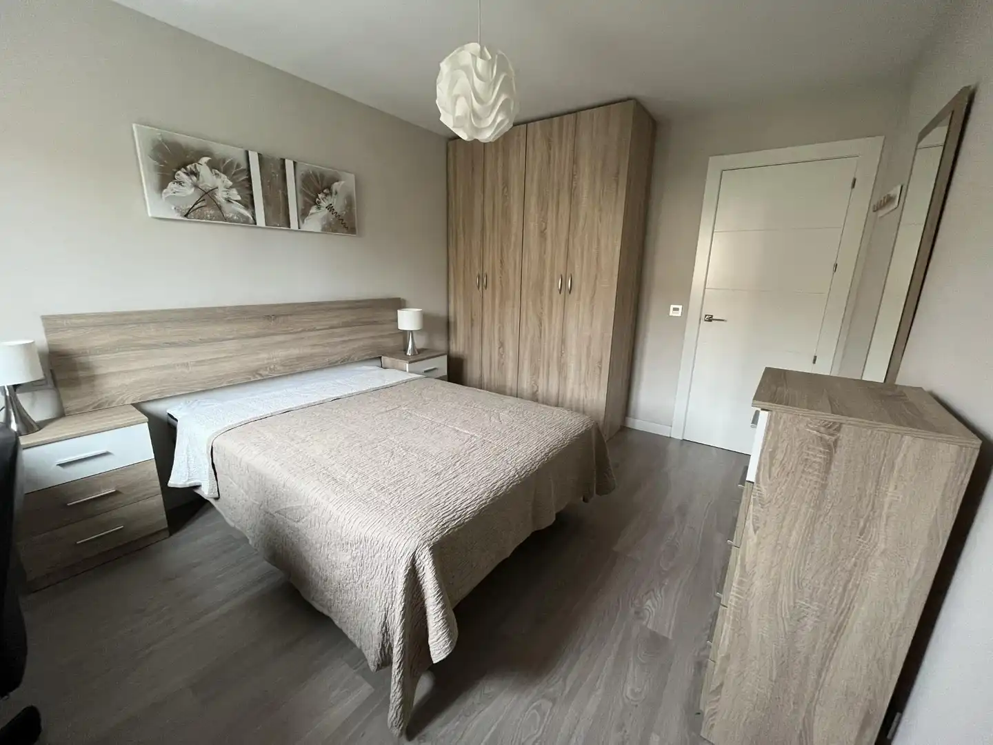 Habitación de Piso de alquiler en Almería con Aire acondicionado, Calefacción y Amueblado