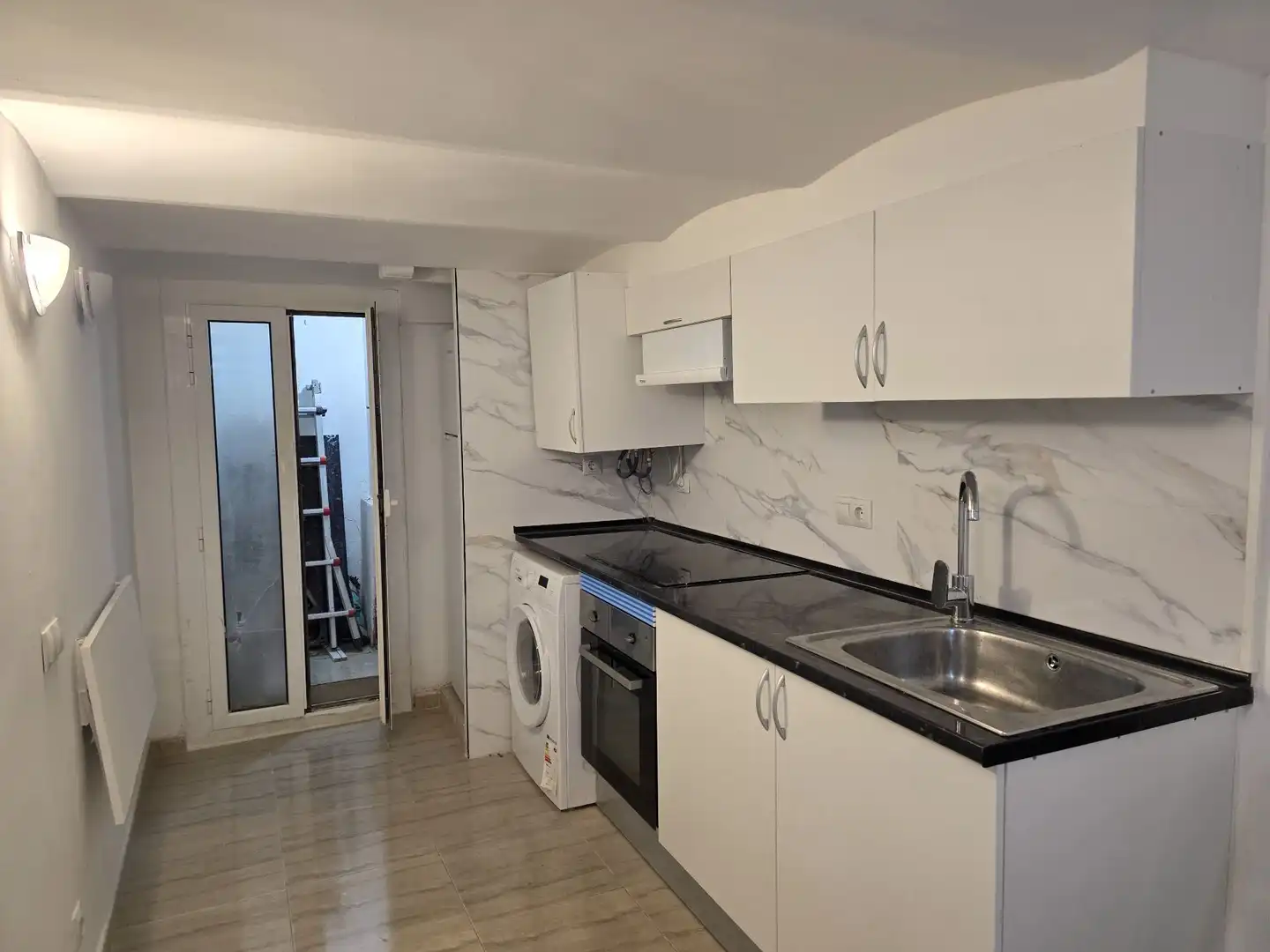 Local comercial en venta en Diputaciò, imagen 2