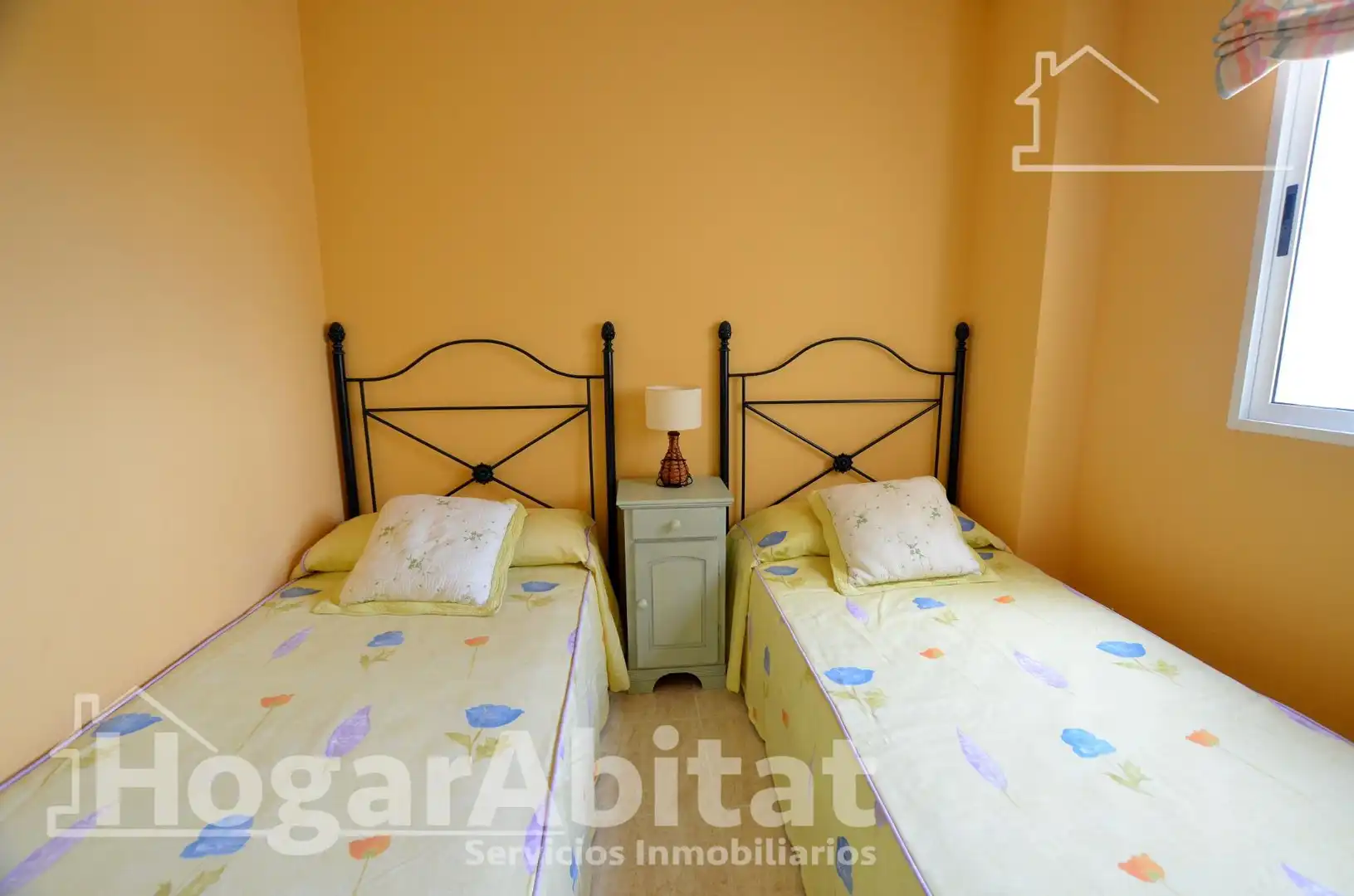 Habitación de Ático en venta en Alicante / Alacant con Calefacción, Jardín privado y Terraza