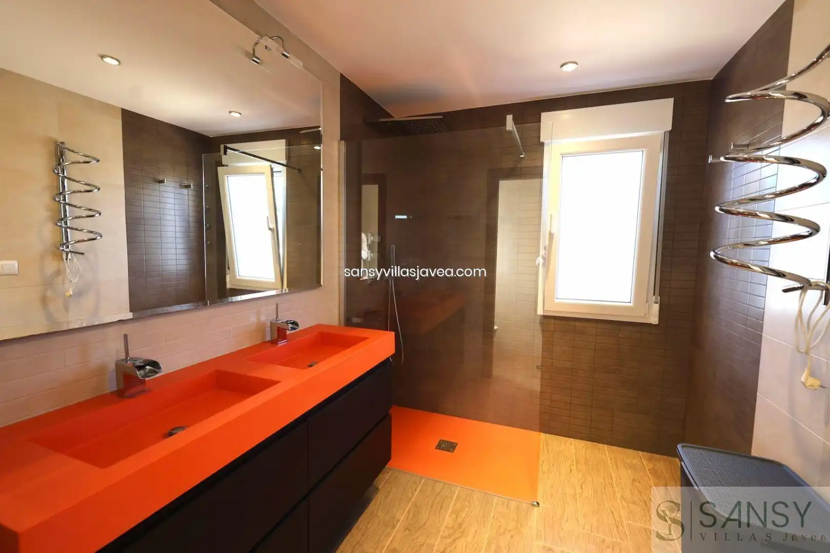 Bathroom of Houses for sale in Jávea / Xàbia  with Air Conditioner and Storage room