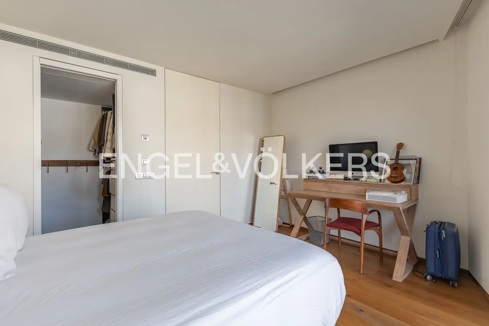 Dormitori de Casa o xalet en venda en Terrassa amb Aire condicionat, Calefacció i Jardí privat