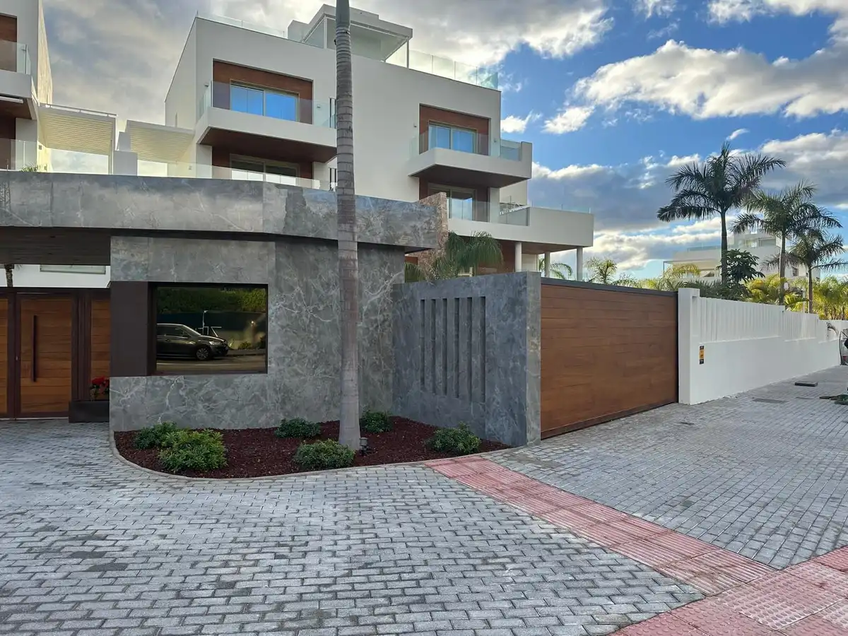 Exterior view of Flat for sale in Marbella  with Air Conditioner, Terrace and Internet