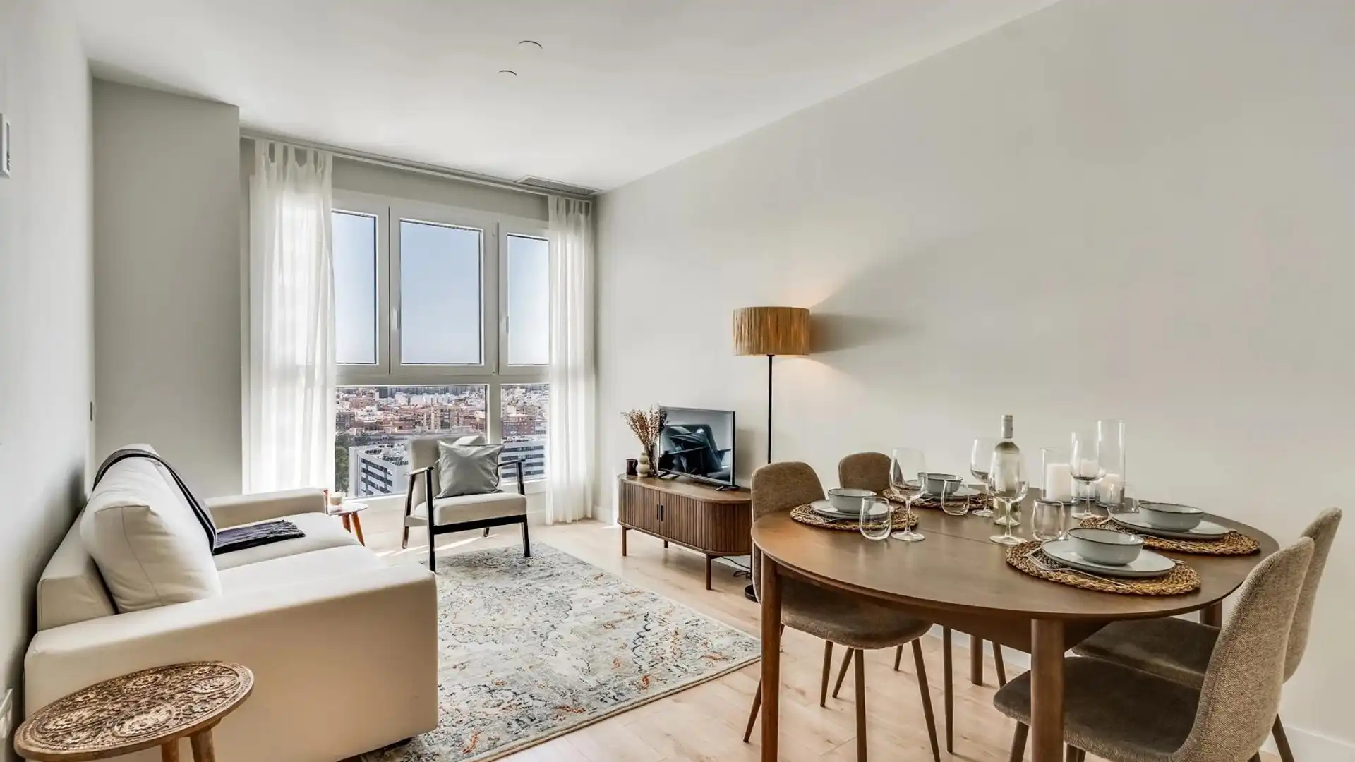 Sala de estar de Apartamento en venta en  Madrid Capital con Aire acondicionado, Terraza y Amueblado
