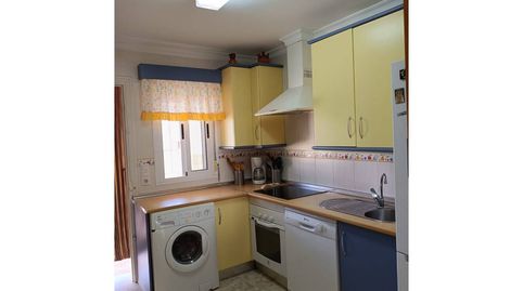 Foto 2 de Casa adosada en venta en Avenida de Rota, Chipiona