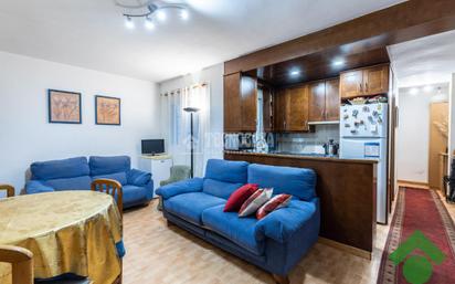 Living room of Flat for sale in  Granada Capital