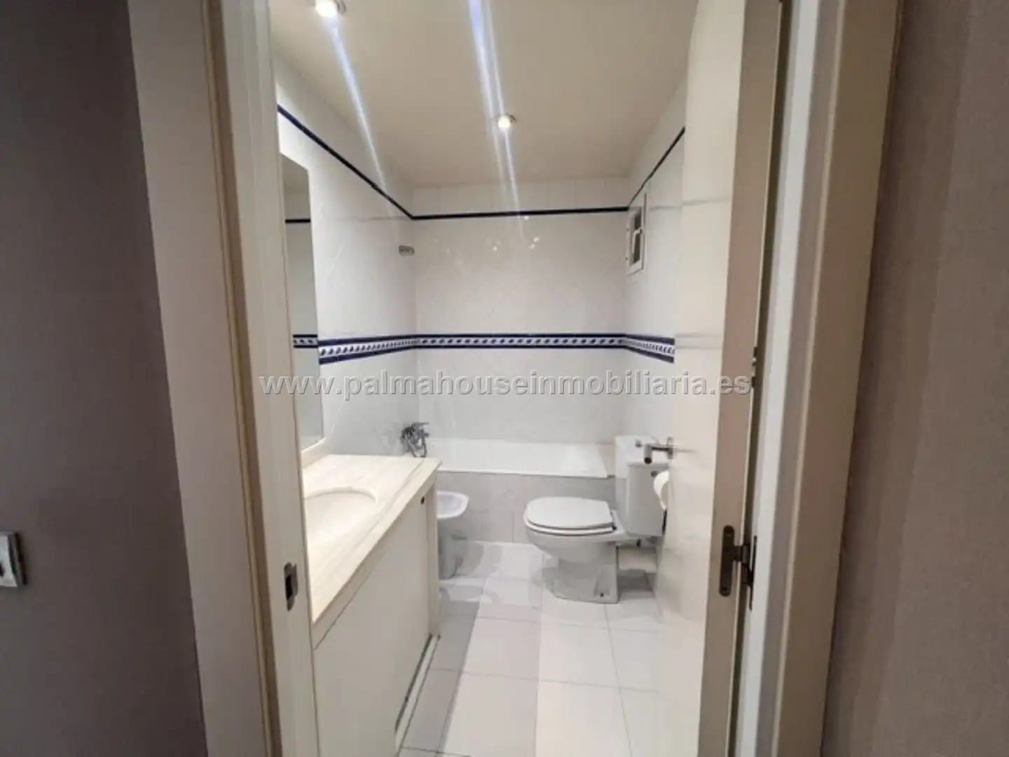 Baño de Piso en venta en  Palma de Mallorca con Aire acondicionado, Parquet y Terraza