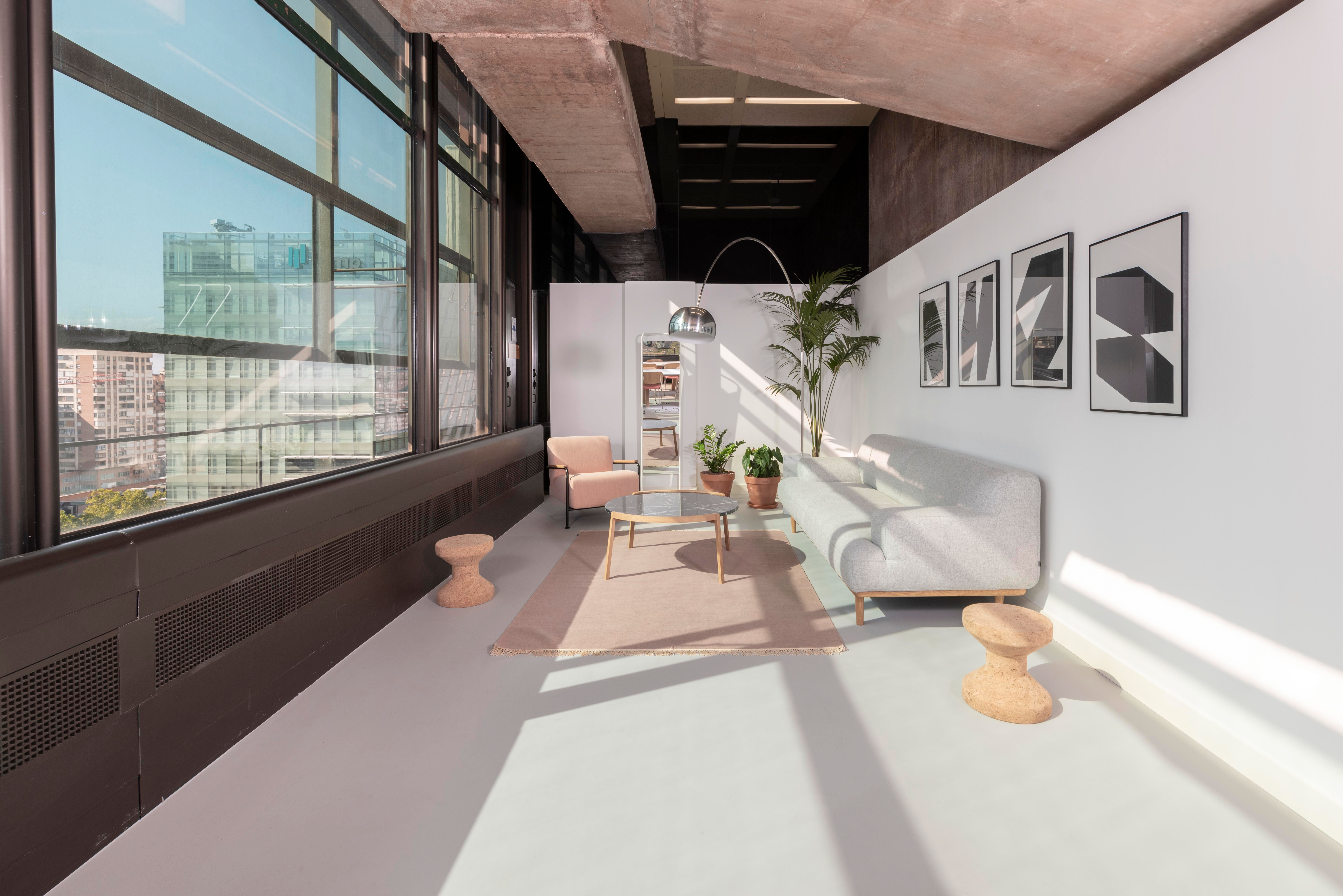Living room of Office to rent in  Madrid Capital  with Air Conditioner, Furnished and Internet